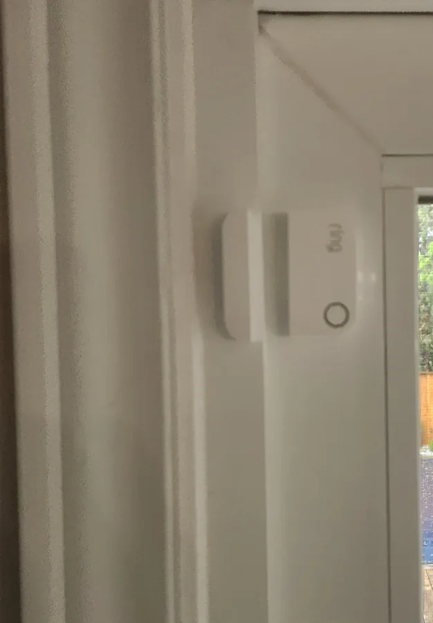 Alarm contact sensor installation