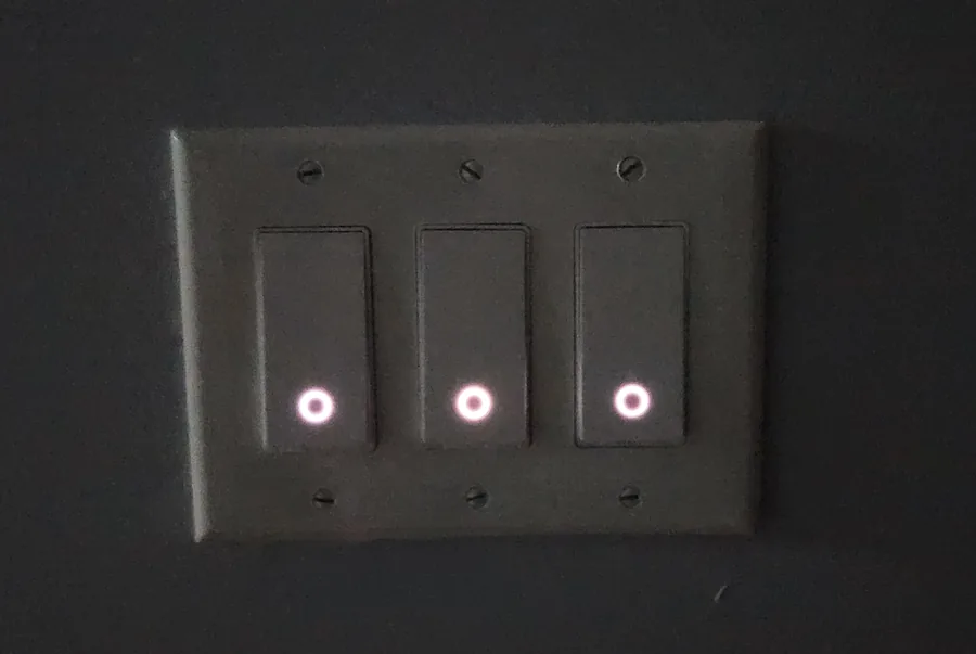 Smart indoor lighting installation